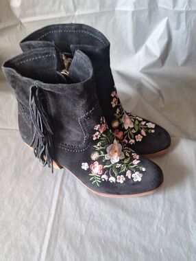 Sam Edelman Embroidered Sude Boots Size 7 1/2